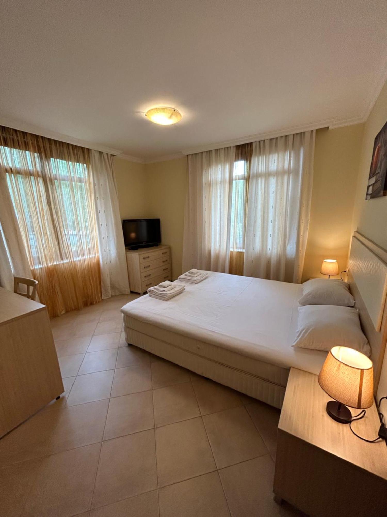 Quiet Apartment With Big Terrace In Santa Marina With Parking Sozopol Room photo